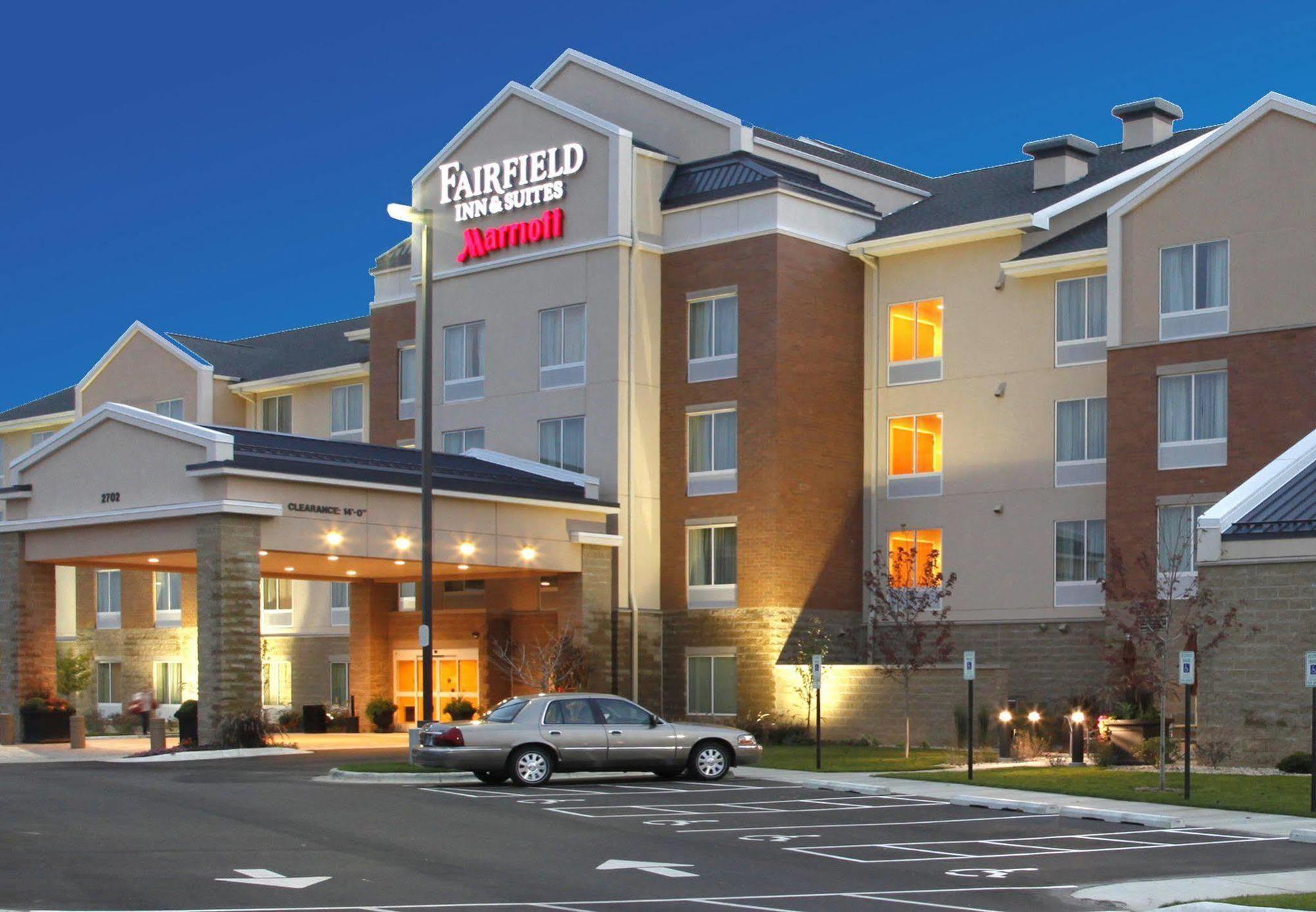 Fairfield Inn And Suites By Marriott Madison East Exterior photo